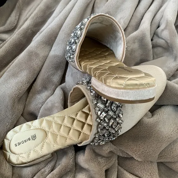BIRDIES SONGBIRD VELVET CRYSTAL CHAMPAGNE COLOR SLIPPERS “NEW”