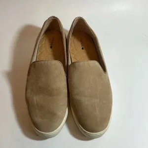Birdies suede leather khaki loafers size 9