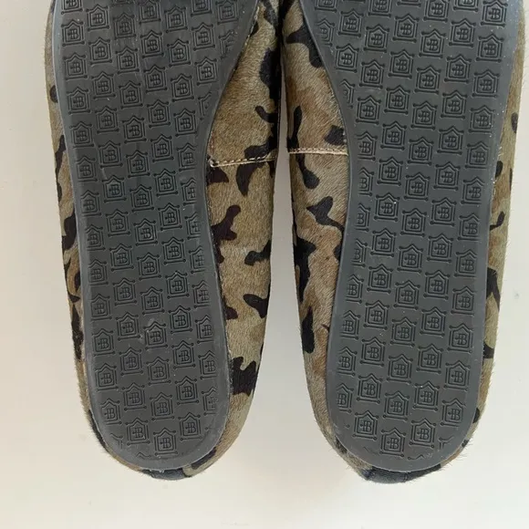 Birdies The Blackbird Starling Flats in Camo Calf Hair, Size 8.5