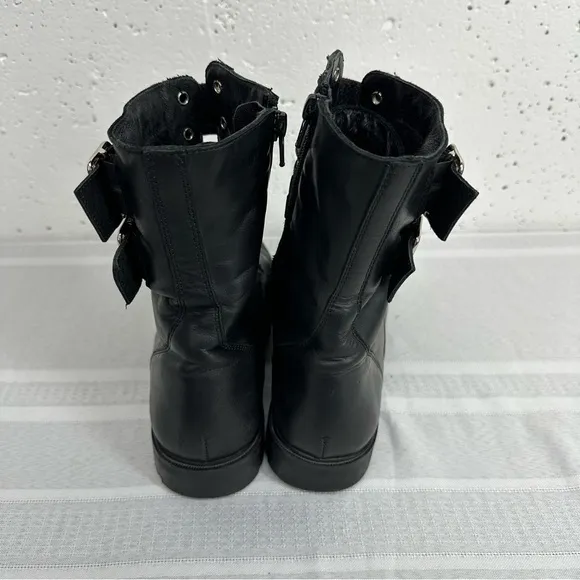 Black Suede Studio size 8 Black Lace Up Buckle Faux Sheep Fur Lined Combat Boot