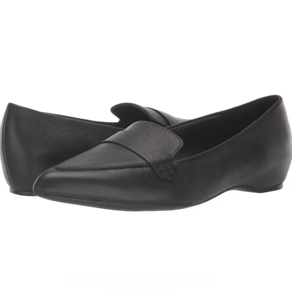 Blondo Black Leather Waterproof Flats Slip On Loafers for Women 9.5 Career Tara