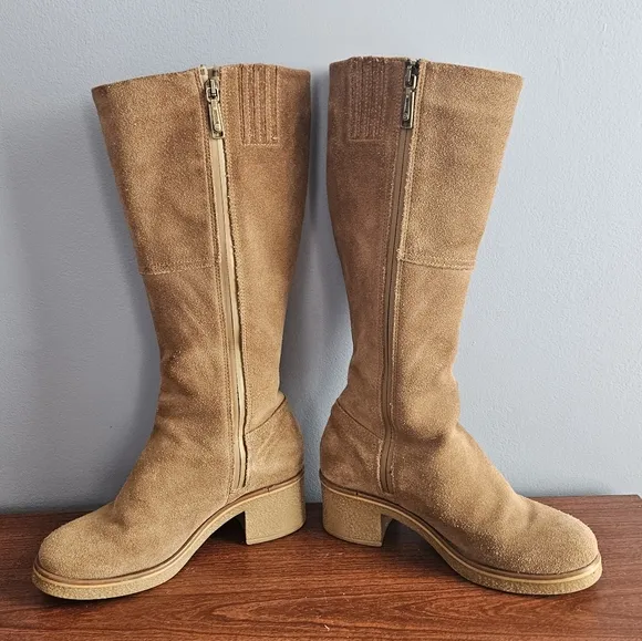 BLONDO Tan Suede Boots Size 6