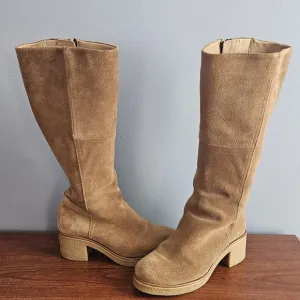BLONDO Tan Suede Boots Size 6