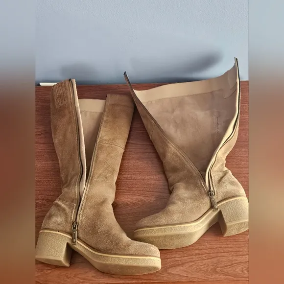 BLONDO Tan Suede Boots Size 6