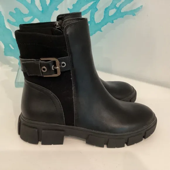 Blondo Waterproof Ankle Black Chelsea Zipper Boots Women’s Sz 7 NEW