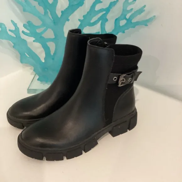 Blondo Waterproof Ankle Black Chelsea Zipper Boots Women’s Sz 7 NEW