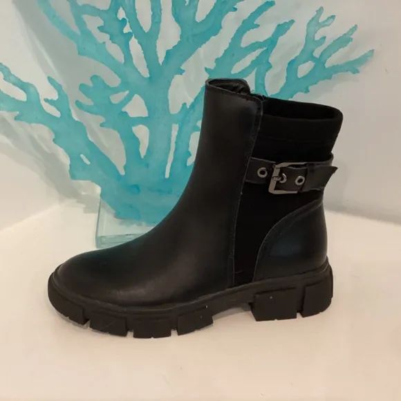 Blondo Waterproof Ankle Black Chelsea Zipper Boots Women’s Sz 7 NEW