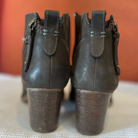 Blondo Waterproof Ankle Boots