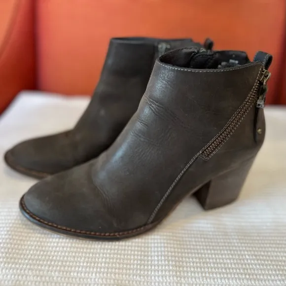 Blondo Waterproof Ankle Boots