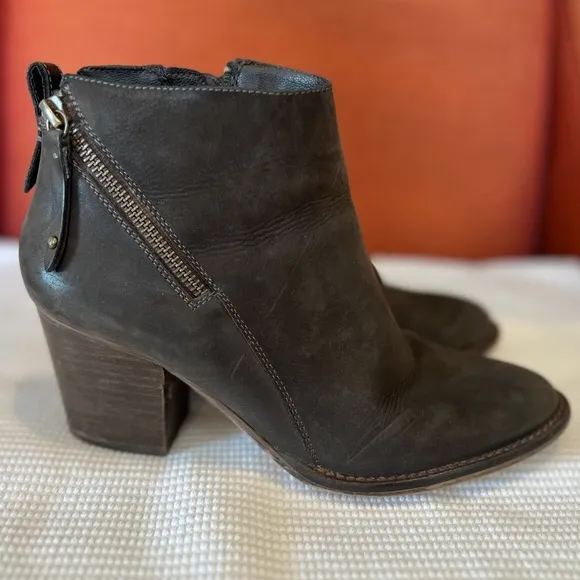 Blondo Waterproof Ankle Boots