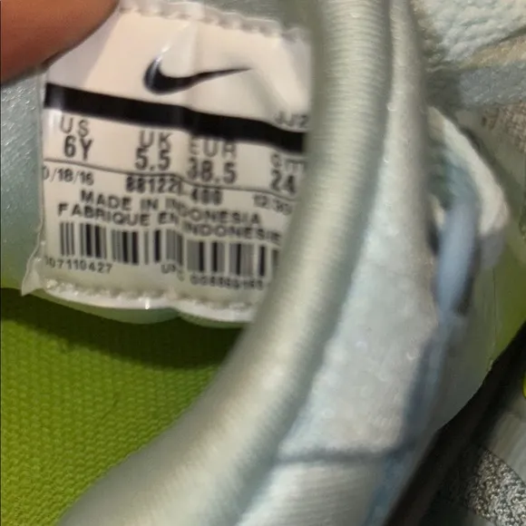 Blue Athletic Sneakers with Breathable Mesh