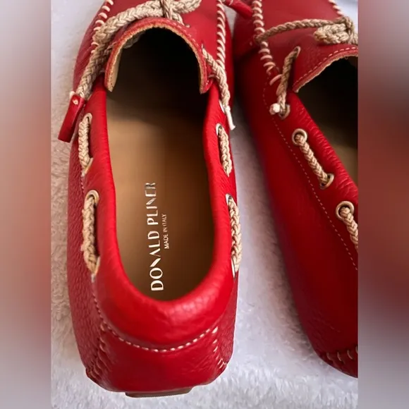 BNWT Donald Pliner men’s loafers red size 9 sample