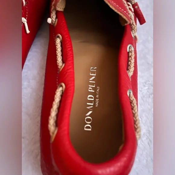 BNWT Donald Pliner men’s loafers red size 9 sample
