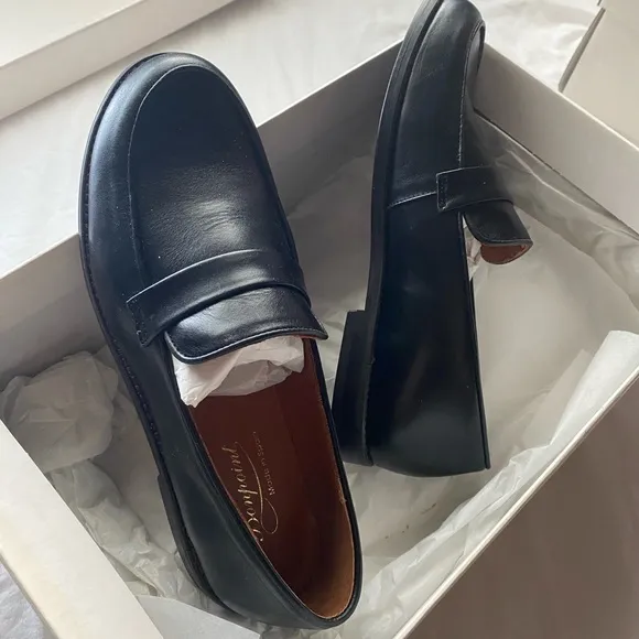 Bonpoint black leather loafers size 36
