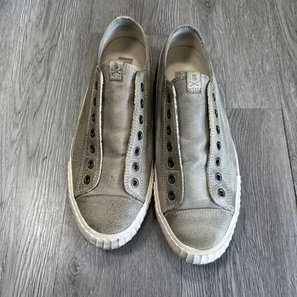 Bootleg John Varvatos Slip On Laceless Beige Sneakers US 10 Leather Low Top Shoe