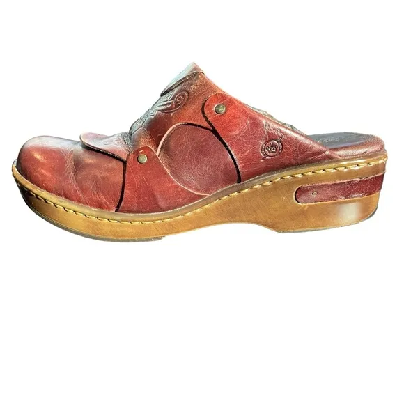 BORN Brown Leather Clogs/Slides with Design Top Size 10