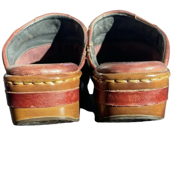BORN Brown Leather Clogs/Slides with Design Top Size 10