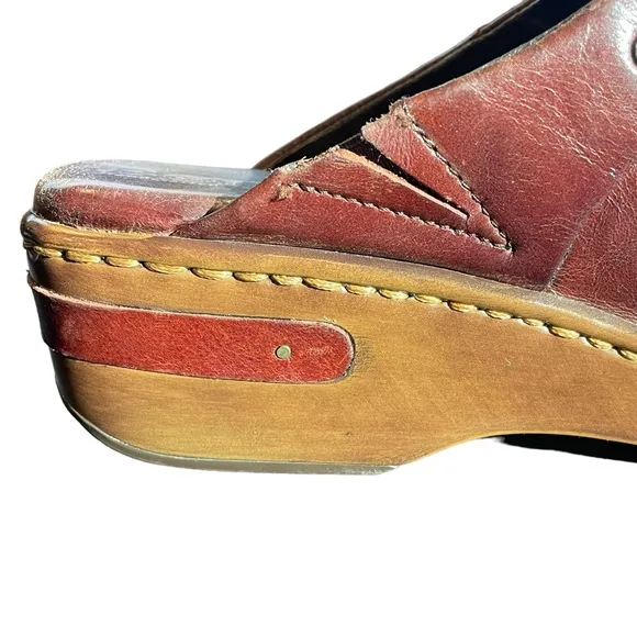 BORN Brown Leather Clogs/Slides with Design Top Size 10