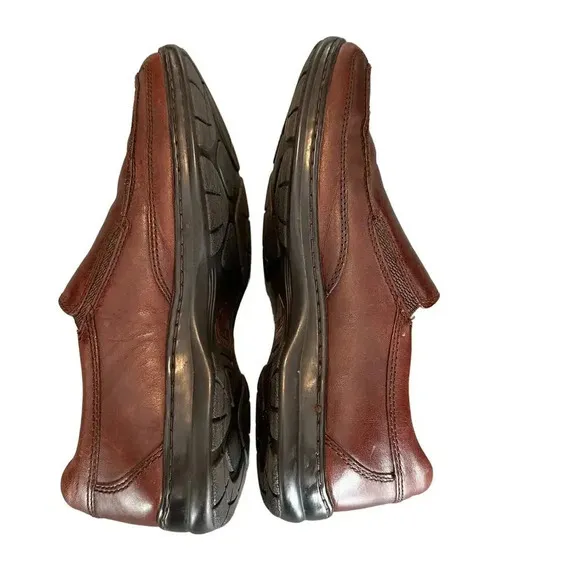 Born mens 10/44 brown leather‎ slip on loafers