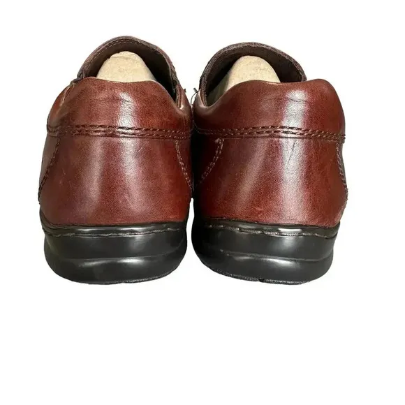 Born mens 10/44 brown leather‎ slip on loafers