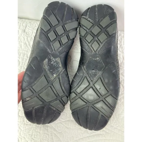 Born Men's Size 9.5 Black Leather Slip On Loafers