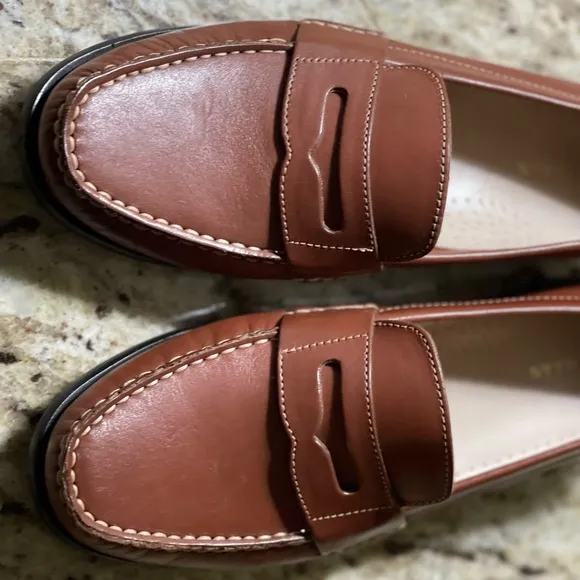 Boys Cole Haan loafers - Size 8