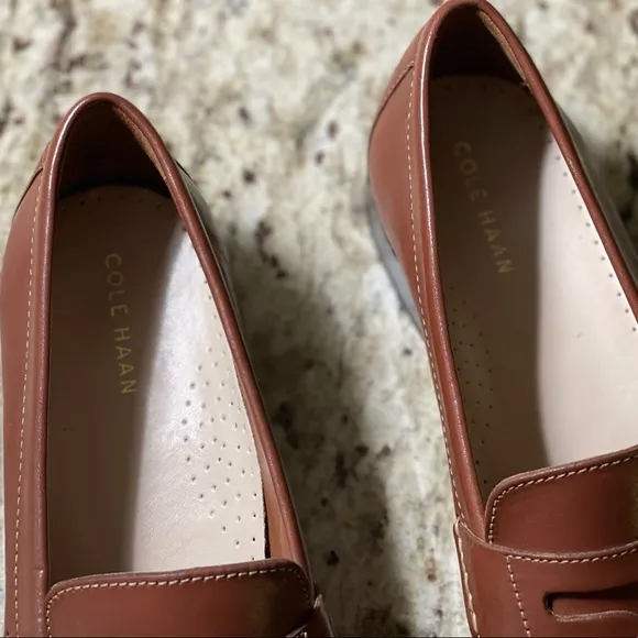 Boys Cole Haan loafers - Size 8