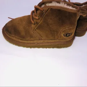 𝅺Boys Ugg NEUMEL CHESTNUT Fur lined boots size 12.