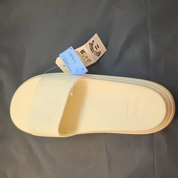 BRAND NEW BILLABONG  CLOUD EVA RECOVERY SLIDE SANDALS (For Women)