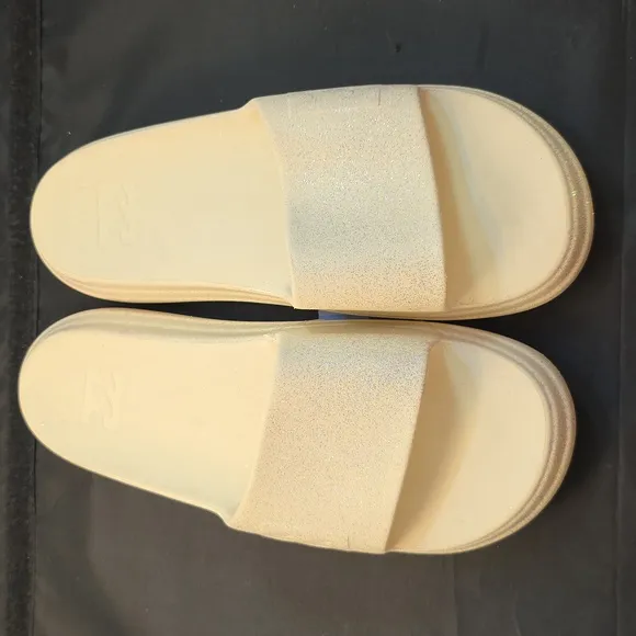 BRAND NEW BILLABONG  CLOUD EVA RECOVERY SLIDE SANDALS (For Women)