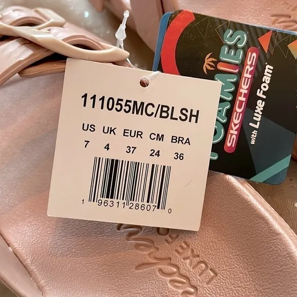 Brand New Skechers Foamies Luxe Foam Double Strap Buckled Blush Slides Sandals