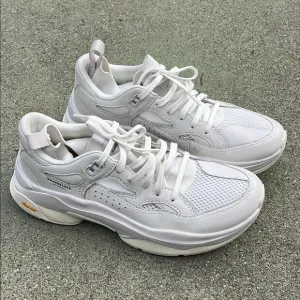 Brandblack Men’s Saga 130 OG White Sneakers Size 9