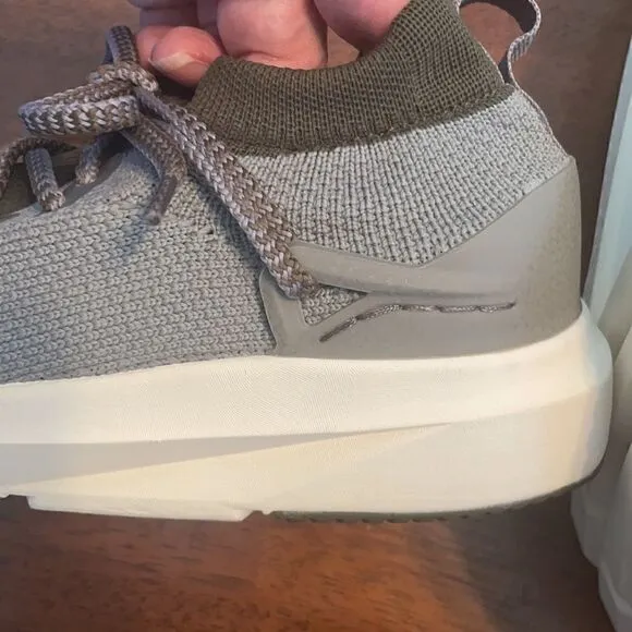 Brandblack sneakers