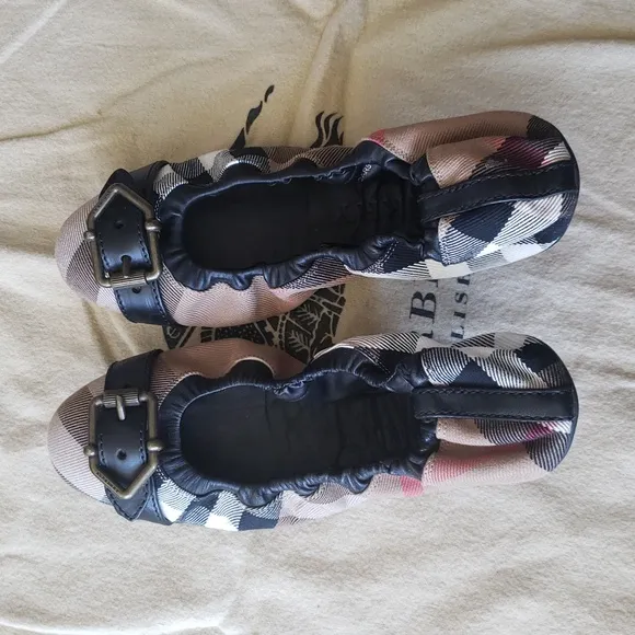Burberry Black and Brown Novacheck Leather Trim Buckle Ballet Flats Size 39.5