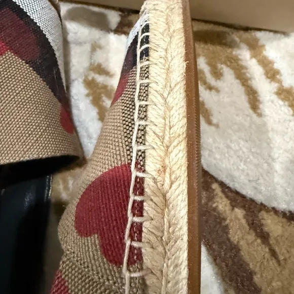 Burberry Espadrilles Hodgeson Flat Checks and red hearts size 39.5 is 8.5