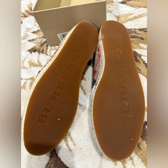 Burberry Espadrilles Hodgeson Flat Checks and red hearts size 39.5 is 8.5