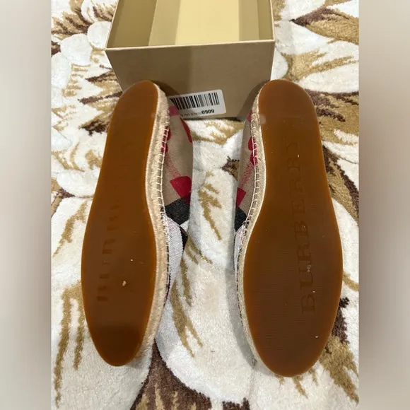 Burberry Espadrilles Hodgeson Flat Checks and red hearts size 39.5 is 8.5