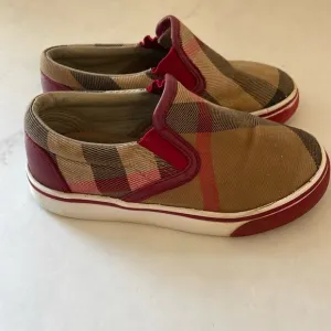Burberry Kids' Low Top Check slip on Sneakers size Europe 25 - US toddler 8