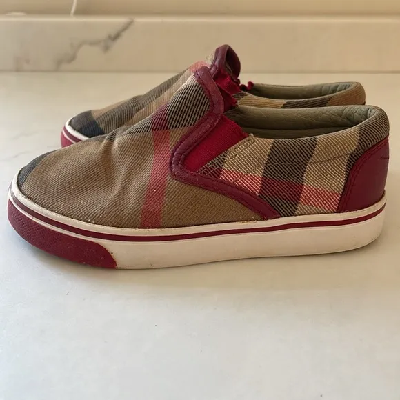 Burberry Kids' Low Top Check slip on Sneakers size Europe 25 - US toddler 8