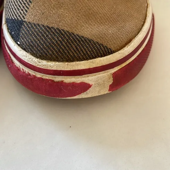 Burberry Kids' Low Top Check slip on Sneakers size Europe 25 - US toddler 8