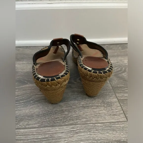 Burberry Plaid &amp; Tan Thong Wedge Sandals Womens Size 39/ US 8