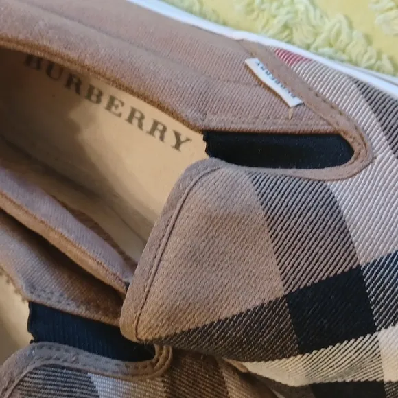 Burberry, Sz 8 Plaid Slip-On Sneakers In Black Cream And Tan.  Like New Conditio