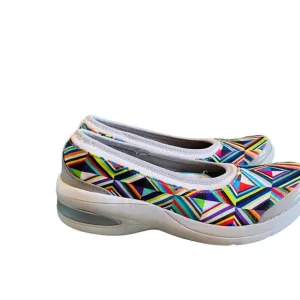 BZEES NWT RELAX Multicolor Geometric Slip On Sneaker