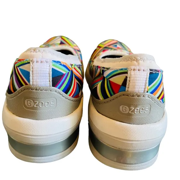 BZEES NWT RELAX Multicolor Geometric Slip On Sneaker
