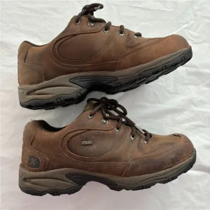 Cabela’s hiking low boots brown rubbed dry leather waterproof SZ 9 D Worn once
