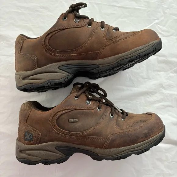 Cabela’s hiking low boots brown rubbed dry leather waterproof SZ 9 D Worn once