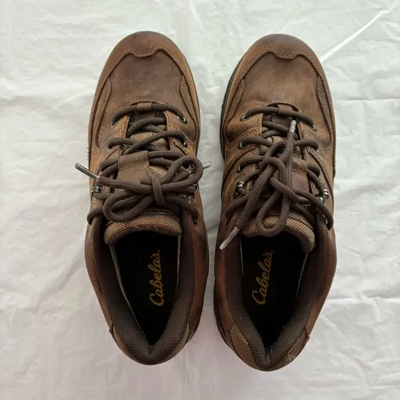 Cabela’s hiking low boots brown rubbed dry leather waterproof SZ 9 D Worn once