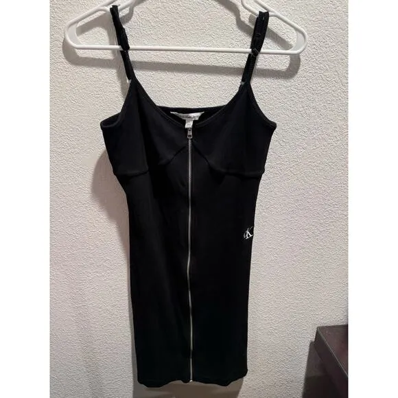 Calvin Klein Black Zipper Sheath Dress - Size M, Elegant‎ and Versatile