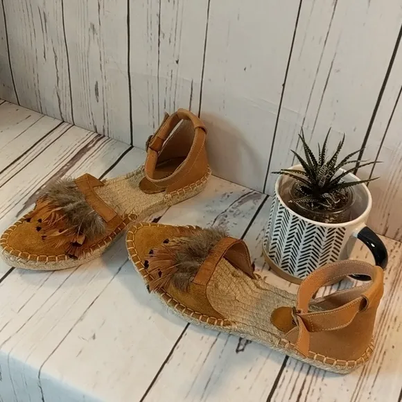Camila's Feather Boho Chic Espadrilles Women's 7.5/8