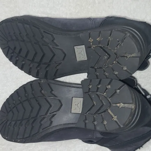 CATERPILLAR Water-Reasistant Ankle Boots Size 11 Womans